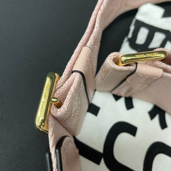 Women’s Crossbody Bag - Picture 5 of 9